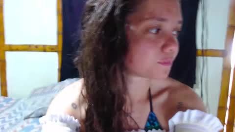 Snapshot of miahells chatting on September 2025 03:17:02 PM Mia Sam online show from September 2025 03:17:02 PM