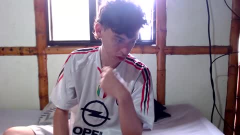 Snapshot of miahells chatting on October 2025 03:13:01 PM Mia Sam online show from October 2025 03:13:01 PM