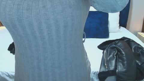 Snapshot of miahotmez chatting on September 2025 11:46:02 AM MIA HOTMEZ online show from September 2025 11:46:02 AM