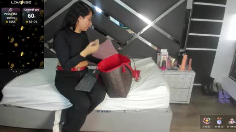 Snapshot of miahotmez chatting on November 2025 12:15:02 PM MIA HOTMEZ online show from November 2025 12:15:02 PM