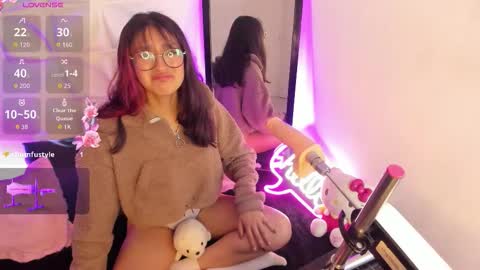 Mia online show from September 2025 01:13:01 PM