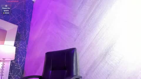 Snapshot of miakarsson chatting on May 2026 12:12:01 PM Mia online show from May 2026 12:12:01 PM