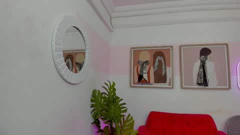 Mia Khalifa online show from October 2025 03:32:02 AM