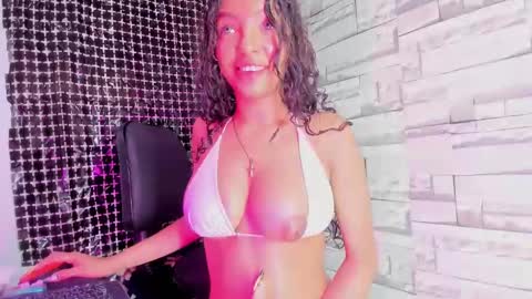 miakirshner_ online show from February 2025 04:11:02 PM