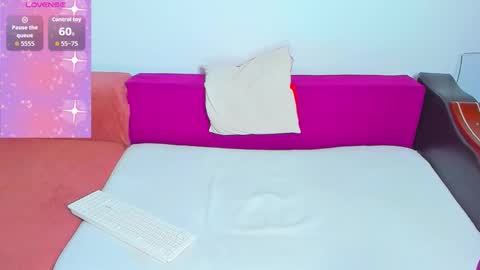 Mia Kittyy online show from October 2025 06:05:02 PM