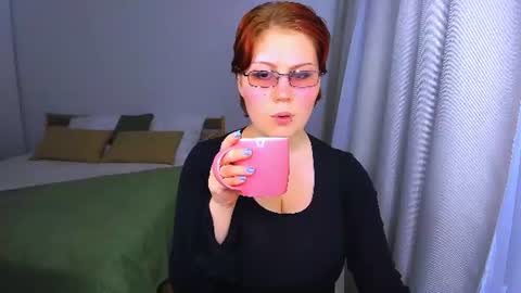 Snapshot of mialacrice chatting on June 2026 07:36:01 PM mialacrice online show from June 2026 07:36:01 PM