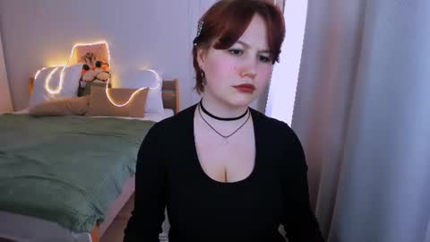 Snapshot of mialacrice chatting on June 2026 11:37:02 AM mialacrice online show from June 2026 11:37:02 AM