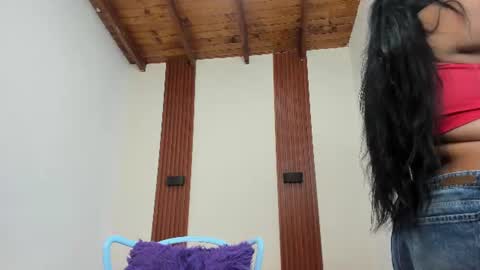 mialane3 online show from June 2026 11:31:01 AM