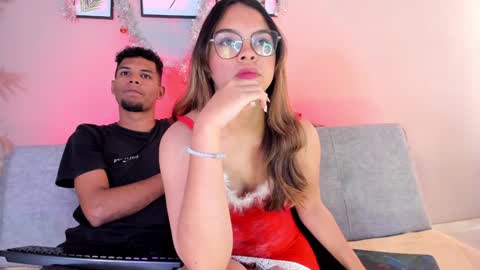 Mia online show from December 2024 04:25:01 PM