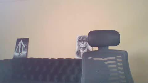 Muffin online show from April 2026 01:27:01 AM