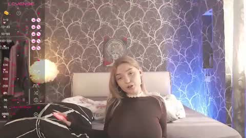 Mia online show from July 2026 01:56:01 PM