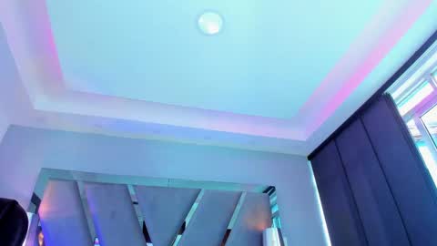 miamirage_ online show from October 2025 12:52:02 PM