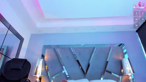 miamirage_ online show from October 2025 12:38:01 PM