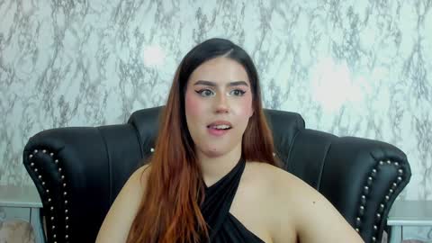 Snapshot of miamontoya chatting on January 2025 12:38:02 AM Mia -5 7001400 Follow online show from January 2025 12:38:02 AM