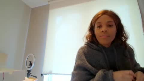 MiaMuffn online show from December 2024 04:46:02 PM