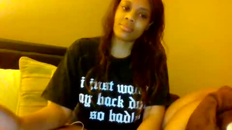 MiaMuffn online show from January 2025 08:15:01 PM