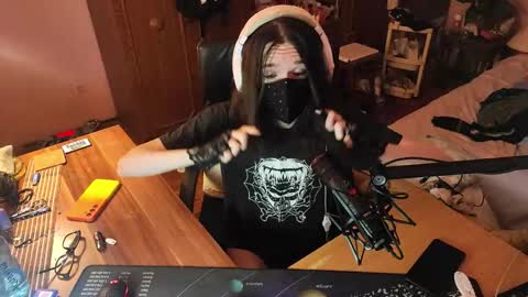 Kristien online show from September 2025 06:22:02 PM