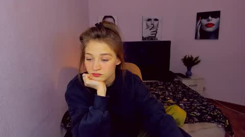 Mia online show from January 2025 10:29:02 PM