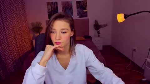 Mia online show from January 2025 09:23:02 PM