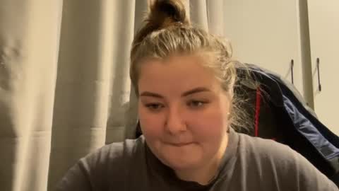 miapisa online show from October 2025 08:08:02 PM