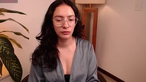 Snapshot of miaportman chatting on April 2026 12:19:02 PM MIAPORTMANN online show from April 2026 12:19:02 PM