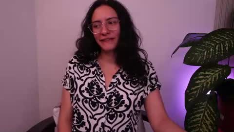 Snapshot of miaportman chatting on June 2026 03:25:01 AM MIAPORTMANN online show from June 2026 03:25:01 AM