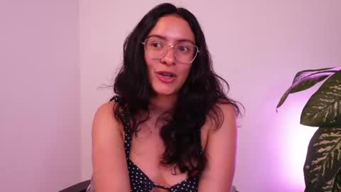 Snapshot of miaportman chatting on June 2026 05:12:01 AM MIAPORTMANN online show from June 2026 05:12:01 AM
