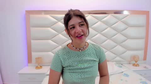 Sweetie Mia online show from January 2025 12:20:02 PM