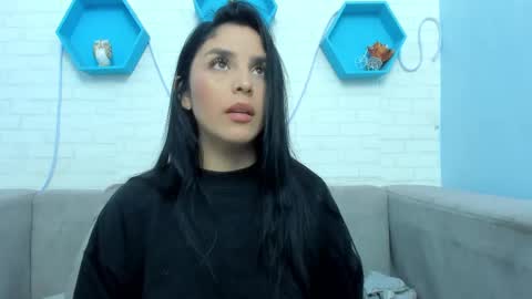 Snapshot of miaquevedo chatting on March 2025 12:11:02 PM Mia Quevedo online show from March 2025 12:11:02 PM