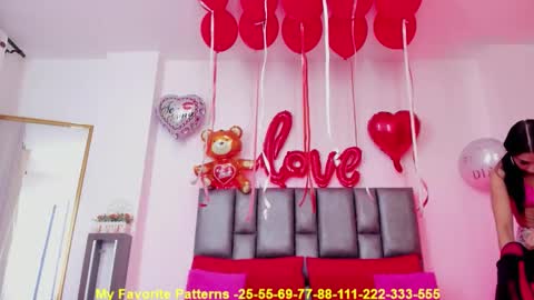 Snapshot of miarobertsmilf chatting on September 2025 04:06:01 AM Mia Milf online show from September 2025 04:06:01 AM