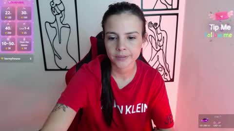 miarobinn_ online show from February 2026 10:16:01 AM