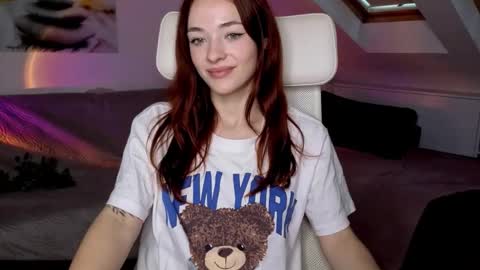 Mia online show from October 2025 05:19:01 AM