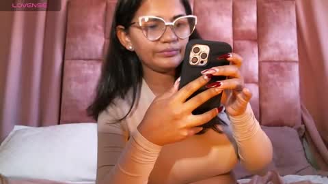 miasaandovaal 22 online show from January 2025 09:10:01 PM