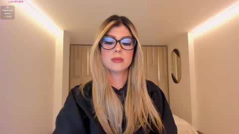Snapshot of miasilvax chatting on May 2026 11:17:01 AM Mia Silva online show from May 2026 11:17:01 AM