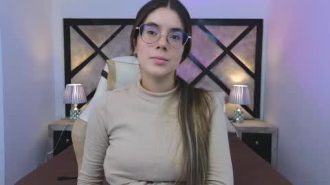 Mia online show from June 2026 08:14:02 PM