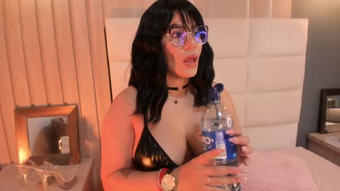 Snapshot of miasphencer chatting on February 2025 05:51:02 PM Mia online show from February 2025 05:51:02 PM