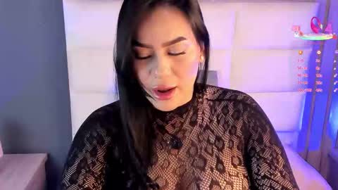 Mia online show from February 2026 08:36:01 PM