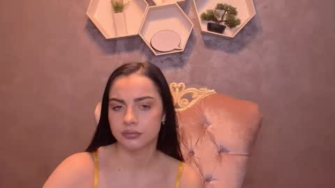 Mia online show from January 2026 08:23:02 PM