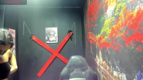 Mariana online show from December 2025 11:49:02 AM