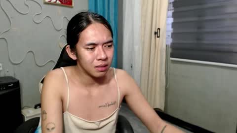 Mia online show from October 2025 09:09:02 AM