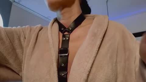 Mia online show from January 2025 06:14:01 PM