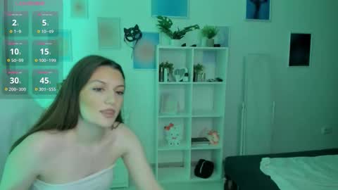 Mia online show from October 2025 03:26:01 AM