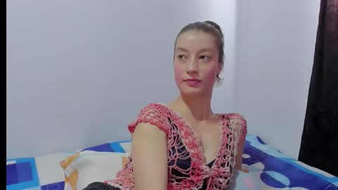  Chloe  online show from November 2025 06:07:02 PM