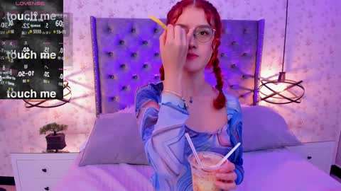 Snapshot of miawinx chatting on December 2024 10:32:01 PM Mia winx online show from December 2024 10:32:01 PM