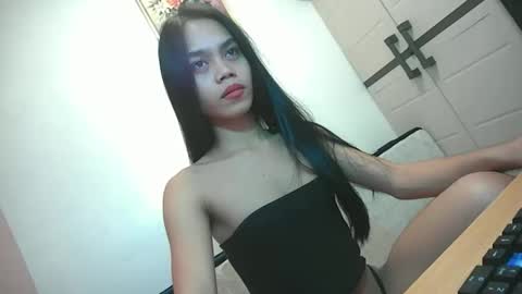 Mica online show from October 2025 12:58:01 AM