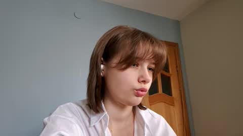 Snapshot of micasulejmanovski chatting on October 2025 09:29:01 AM Luna online show from October 2025 09:29:01 AM
