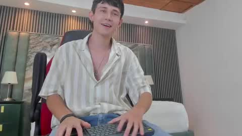 Snapshot of michaeel_blue chatting on September 2025 06:42:01 PM Michael online show from September 2025 06:42:01 PM