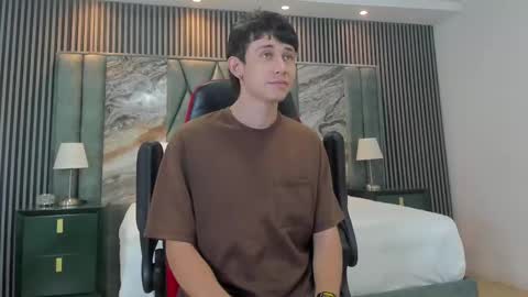 Snapshot of michaeel_blue chatting on September 2025 11:56:02 AM Michael online show from September 2025 11:56:02 AM