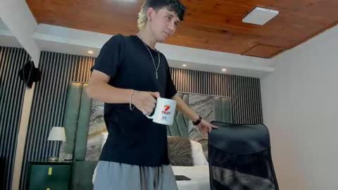 Snapshot of michaeel_blue chatting on October 2025 07:45:02 PM Michael online show from October 2025 07:45:02 PM