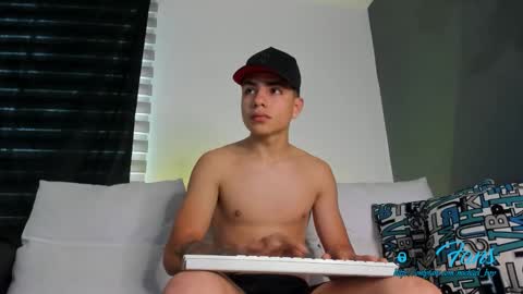 Michael Boy online show from October 2025 08:33:01 PM